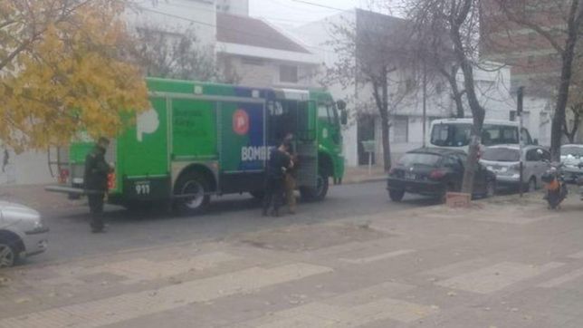 susto y evacuacion en una escuela de la plata por un principio de incendio