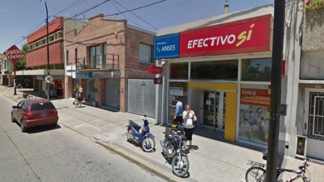 le tiraron gas pimienta a una abuela, le robaron la jubilacion y la bolsa de los mandados