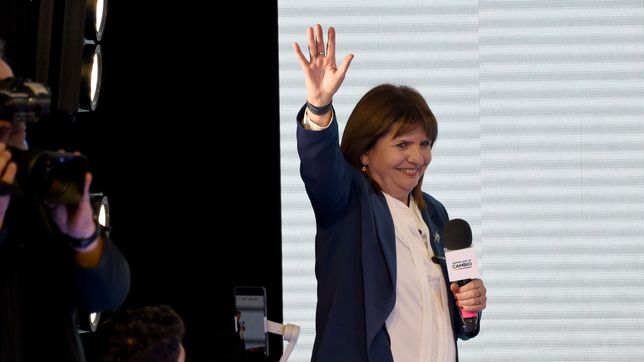 bullrich adelanto que eliminara por decreto las indemnizaciones a los trabajadores