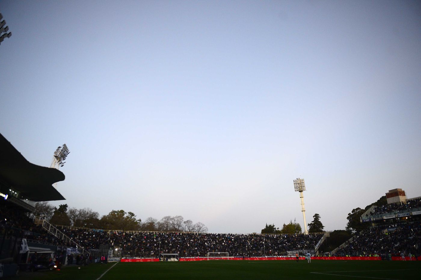Gimnasia Atlético Tucumán corte de luz (5)