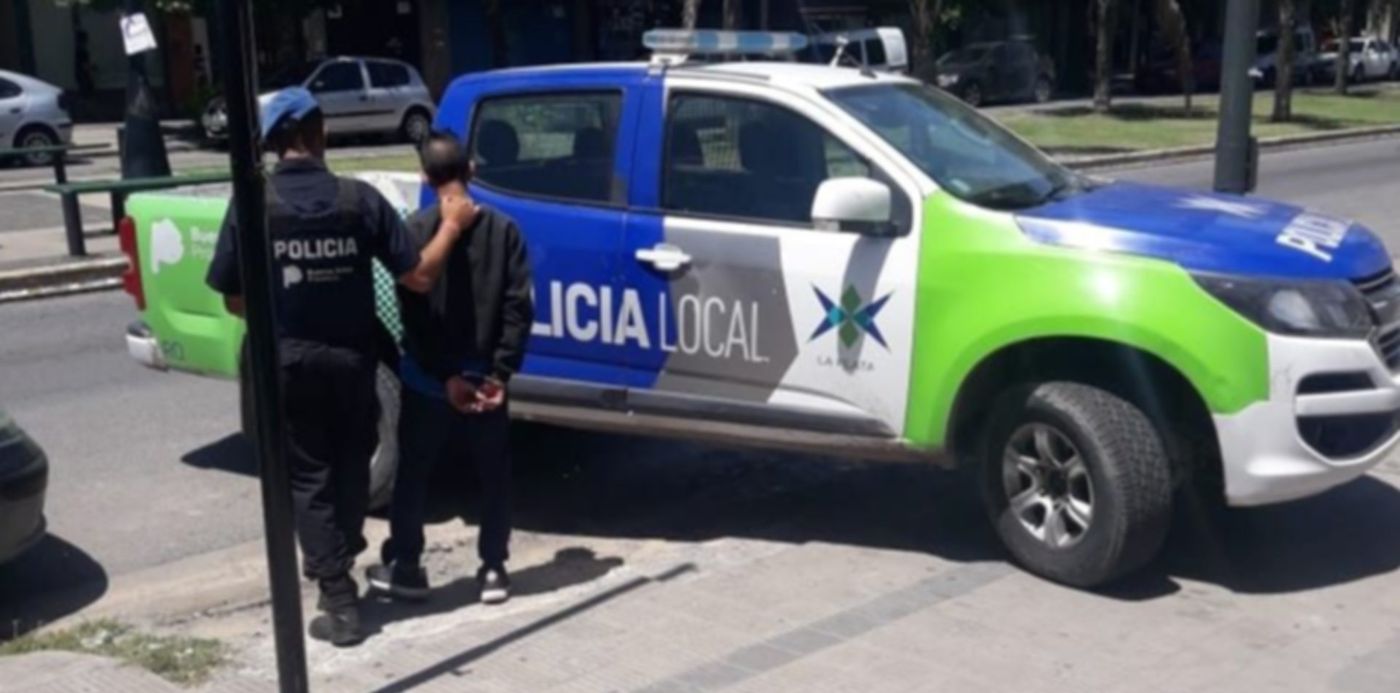 1543865887409.jpg?x=9&height=382&rotate=0&scaleX=1&ow=774&oh=1032&y=272&width=764&scaleY=1&&cw=1920&ch=950