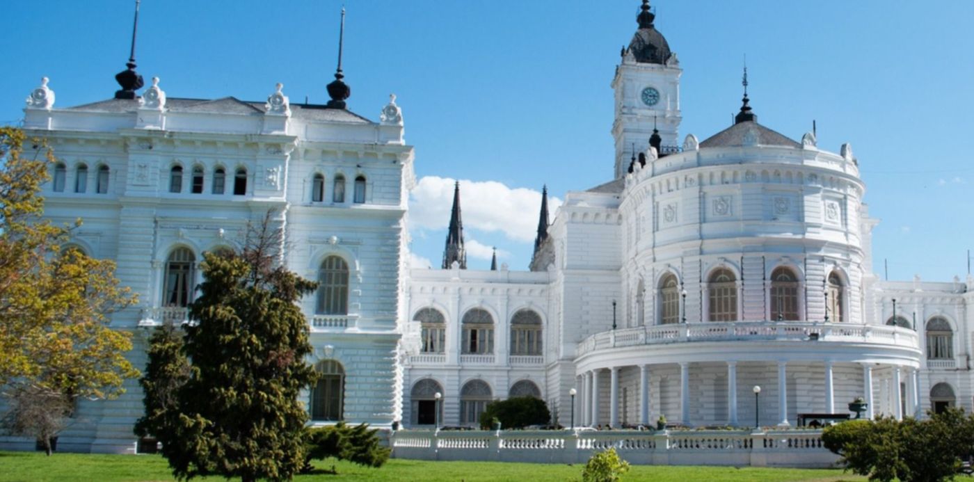 1531260319789.jpg?scaleY=1&ow=1500&oh=926&width=1496&height=748&rotate=0&scaleX=1&x=2&y=132&&cw=1920&ch=950