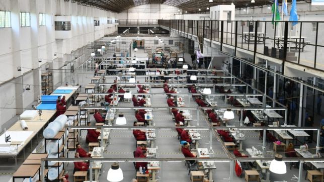 inauguraron un polo textil y de albanileria en carceles para frenar la reincidencia