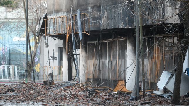 la advertencia de un ingeniero civil tras el incendio y derrumbe del deposito de la plata