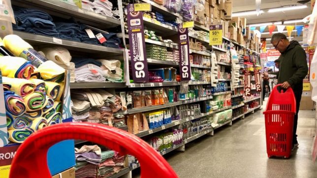 la inflacion de agosto fue del 12,4% y la interanual trepo a 124,4%