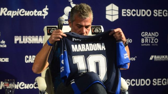 pellegrino: bragarnik pidio un 50% de aumento para que maradona siga en gimnasia