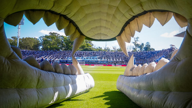 la nueva experiencia vip en gimnasia con mcdonalds, quilmes, acceso a vestuario y la manga del lobo
