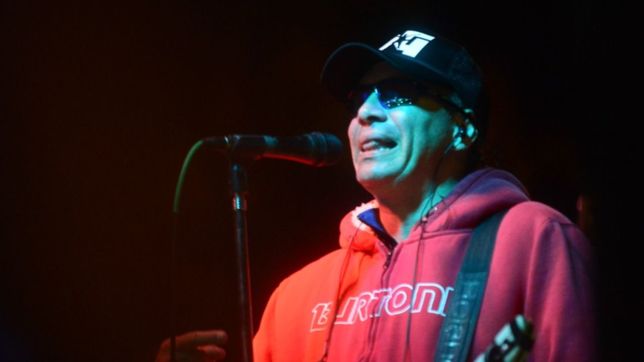 todas las fotos: con damas gratis en el escenario, juegos y gastronomia, el antidomingo tuvo su despedida