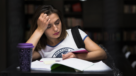 Un estudio de la UCALP detectó que cuatro de cada diez estudiantes tienen altos niveles de estrés