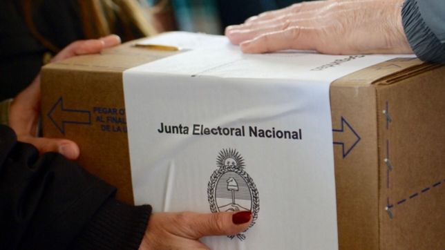 los partidos politicos deben destinar al menos un 35% de las campanas en medios digitales