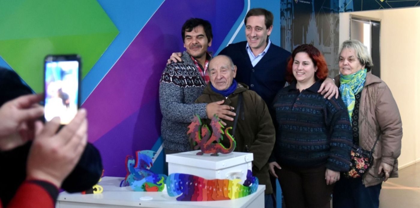 1531427422832.jpg?x=13&y=136&scaleX=1&scaleY=1&ow=1500&oh=999&width=1483&height=742&rotate=0&&cw=1920&ch=950