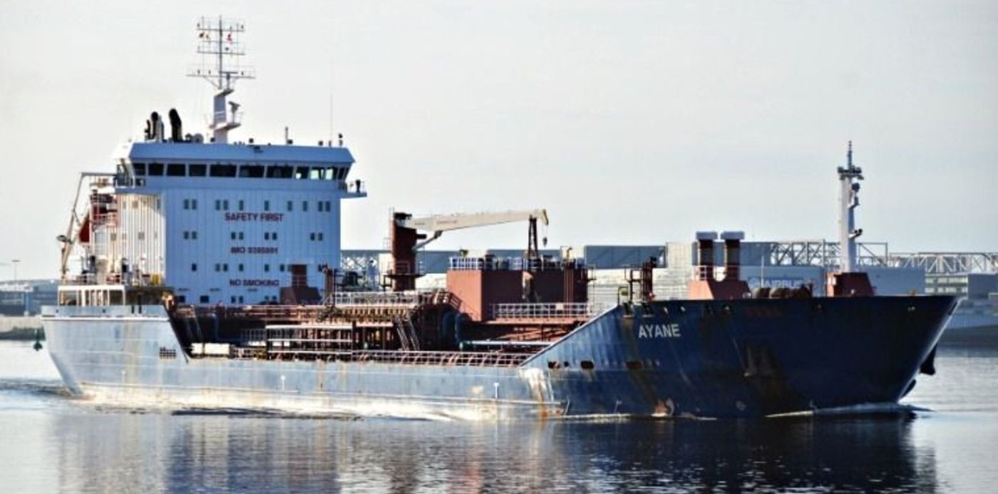 Buque Ayane