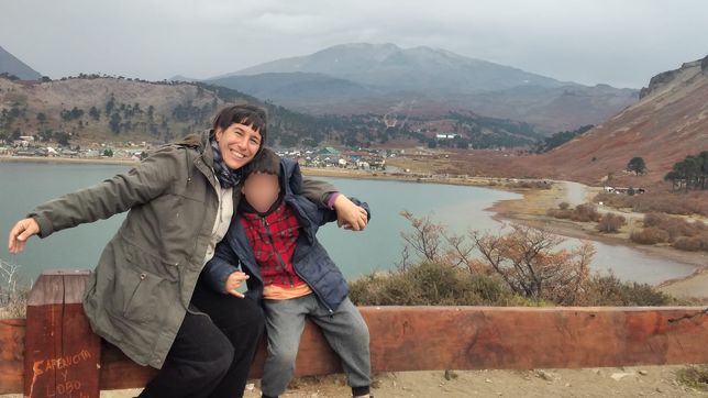 ¿quien era la maestra platense que murio ahogada tras rescatar a su hijo?