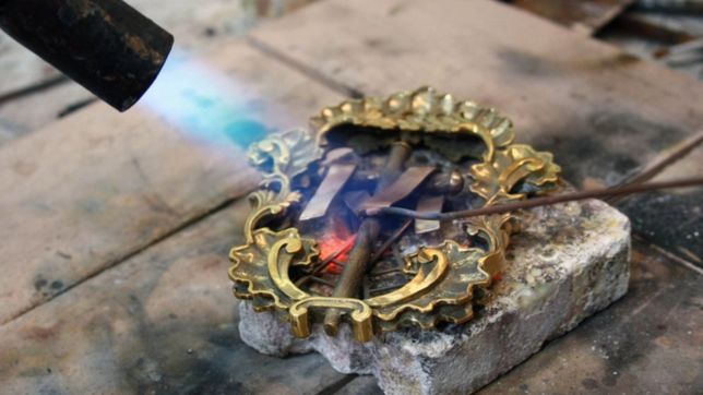 telar, plateria y mas: vuelven los talleres del mercado artesanal bonaerense