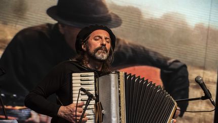 El Chango Spasiuk llega al Teatro Ópera de La Plata con un imperdible show