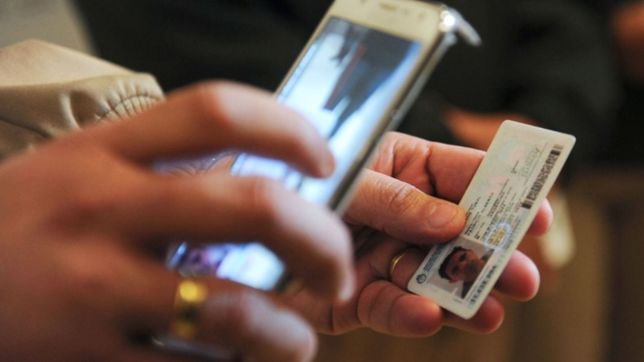 la policia local suma tecnologia: podran identificar personas y vehiculos con un celular