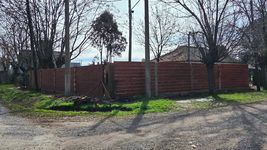 denuncian que siguen las obras en un predio que iba convertirse en una plaza, pero fue usurpado