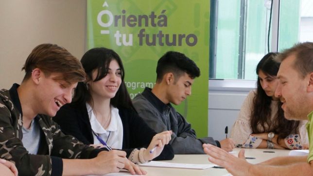 arranca el ciclo orienta tu futuro, para jovenes platenses que estudian o trabajan