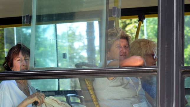 crece la tension entre milei, las provincias y los intendentes por la quita de subsidios