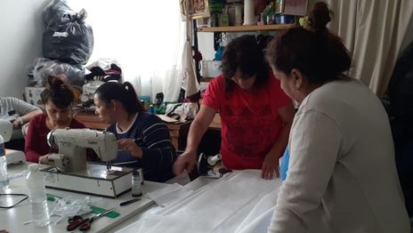 Presos de La Plata fabricarán más de mil barbijos diarios para prevenir el coronavirus