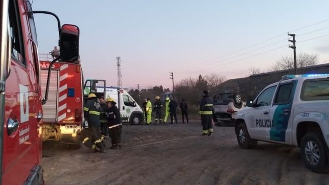 accidente fatal en la plata: un joven de 28 anos murio tras chocar y volcar en ruta 2