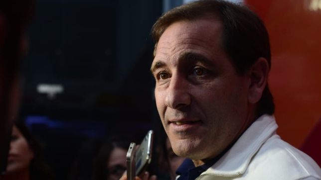 con una foto retro de su maestra martita, garro saludo a los docentes en su dia