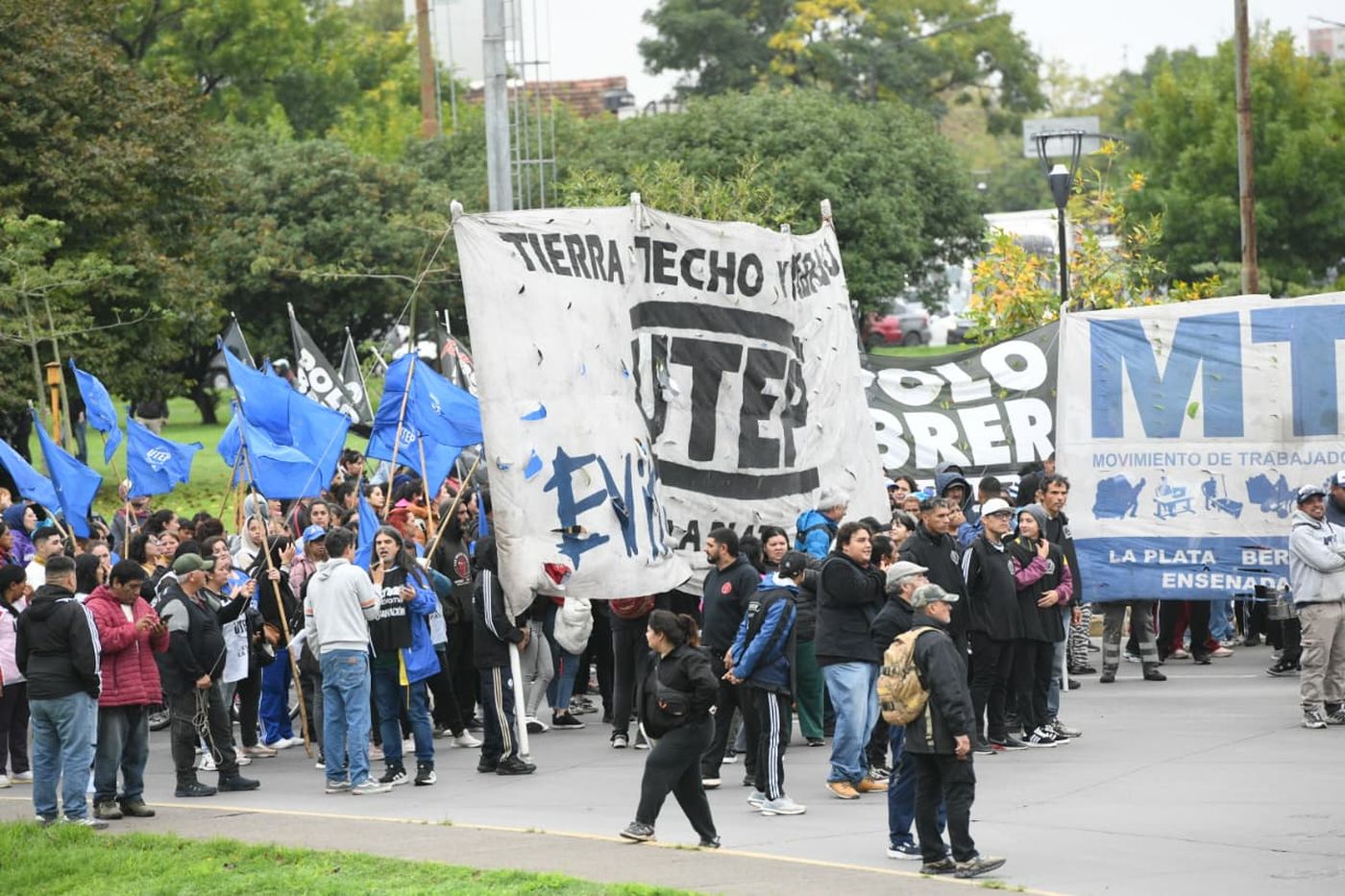 Corte de tránsito en la Autopista La Plata-Buenos Aires (8)