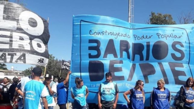 por una navidad sin hambre, marcharon en berisso para pedir alimentos y trabajo genuino