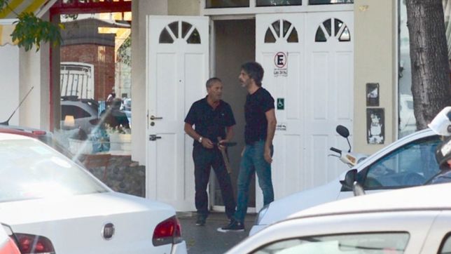 despues del taxista llego el vecino violento: le taparon el garage y salio con un cuchillo