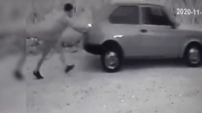 video: entraron a robar a una casa de la plata y se llevaron un auto empujandolo