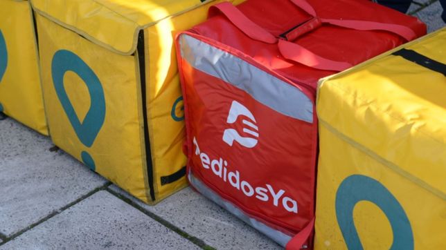 ataque pirana en la plata: seis motochorros intentaron asaltar a repartidor de pedidosya!