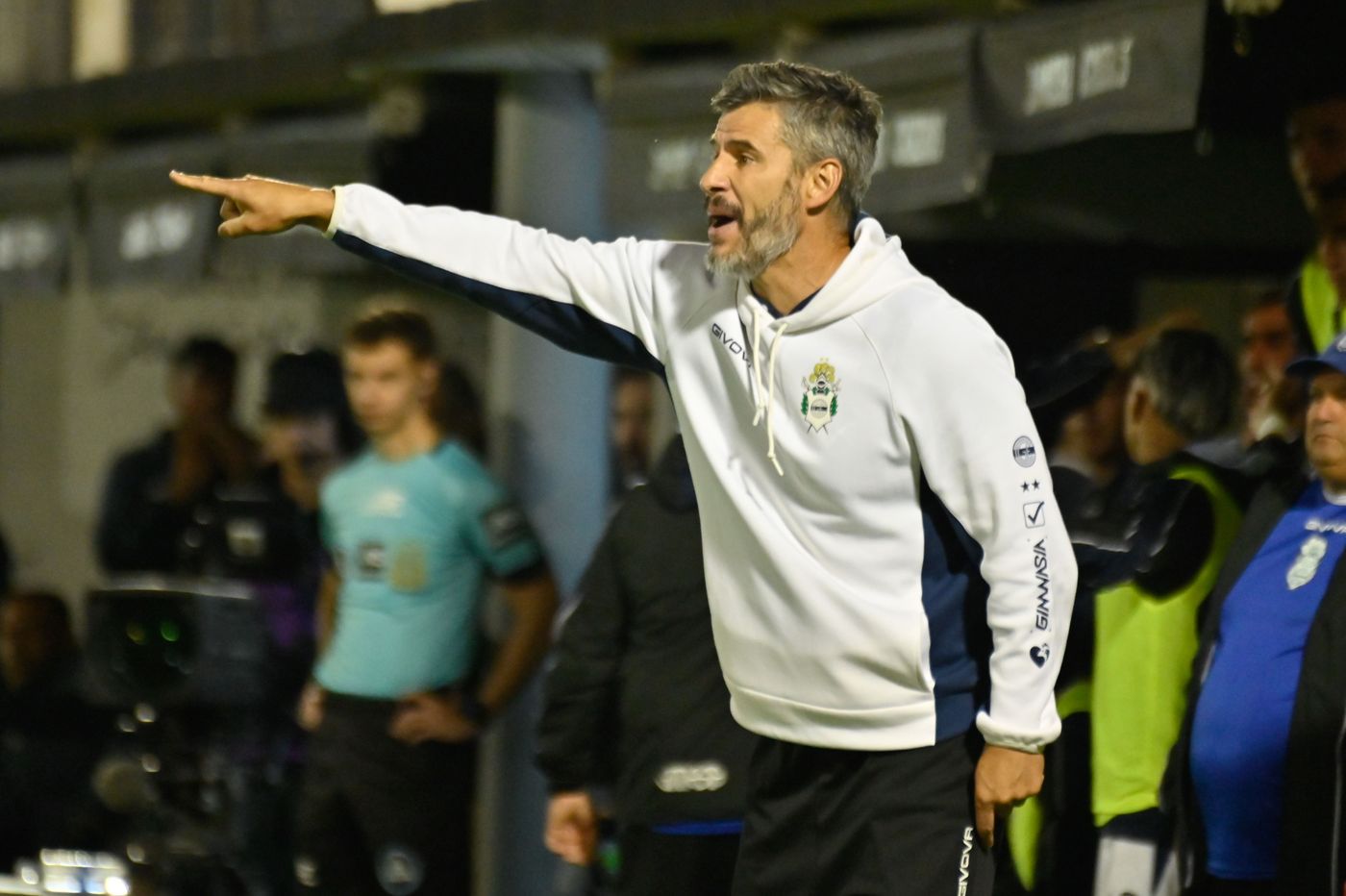 Ariel Pereyra rotó el equipo y le funcionó.