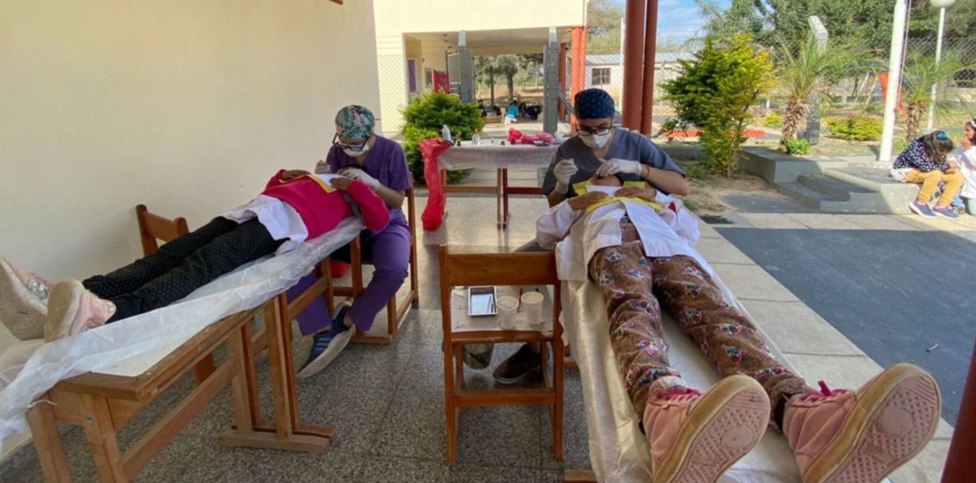 Estudiantes de Odontología en Formosa