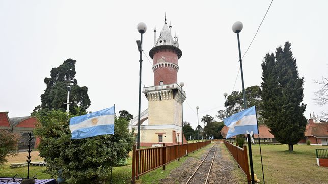 confirman que un grupo especifico de chicos podra subir gratis al barco y el tren de la republica de los ninos
