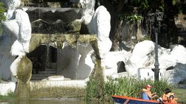 la polemica medida de la municipalidad para reestructurar el bosque: sera enrejado por completo