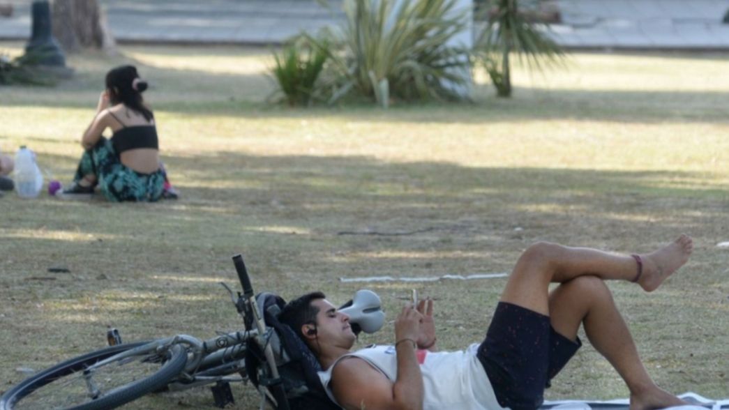 Jueves de sol y más de 30 grados en La Plata: así va a seguir el clima