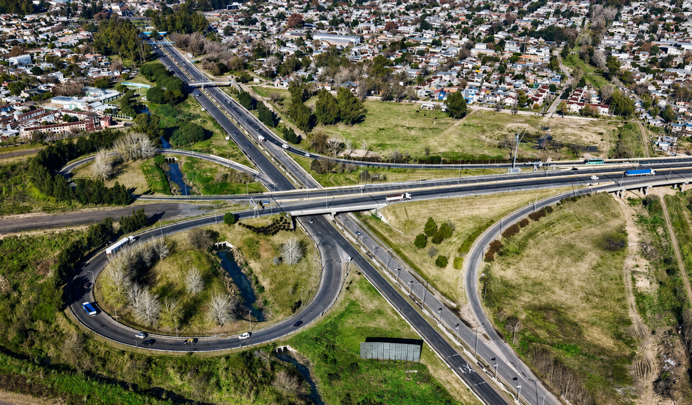 Bajada Autopista La Plata-Buenos Aires en Diagonal 74
