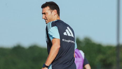 La delantera inédita que probó Scaloni para jugar ante Honduras La delantera inédita que probó Scaloni para jugar ante Honduras