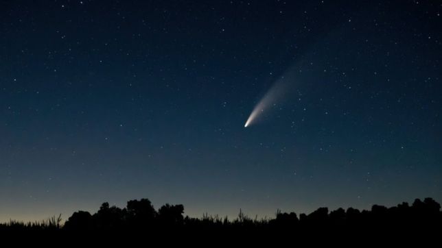 un raro cometa que aparece solo cada 26 mil anos podra verse en el cielo de la plata