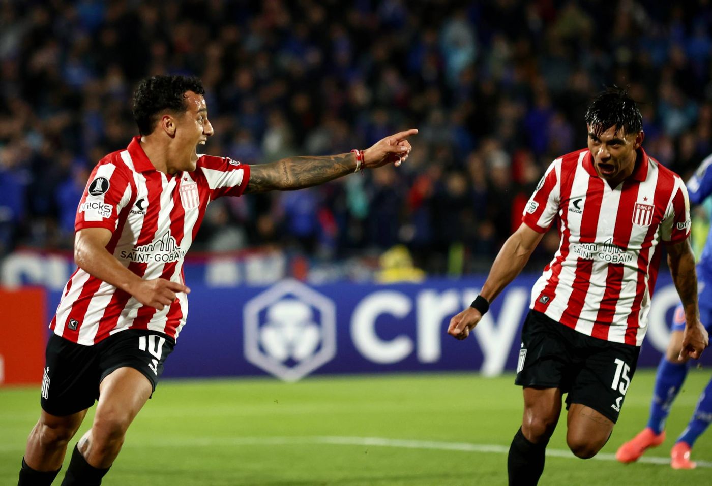 Festejo Tiago Palacios Estudiantes Universidad de Chile.jpg