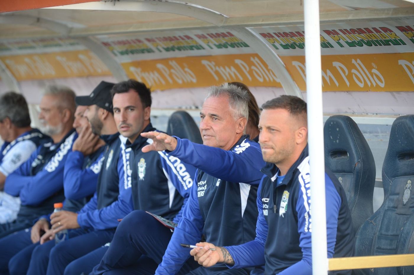 Gimnasia Huracán Madelón banco.jpeg