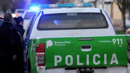 Locura en Plaza Malvinas: le cruzaron el auto, lo siguieron para robarle y le dispararon