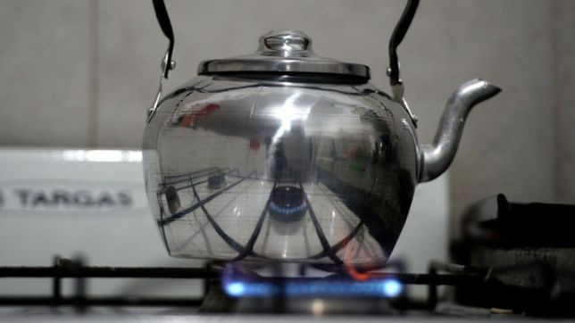 uno por uno, los datos que hay que completar en el formulario para pagar menos luz y gas