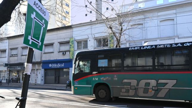 carriles exclusivos y transito: finalmente se podra estacionar en dos cuadras de calle 54