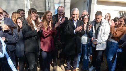 Junto al papá de Kim Gómez, Alak inauguró un centro para asistir a chicos en situación de vulnerabilidad