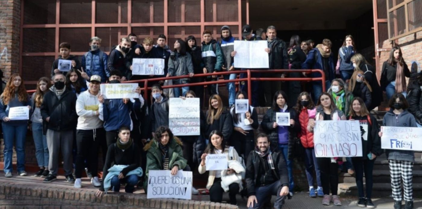 Frazadazo en escuela de 9 y 38