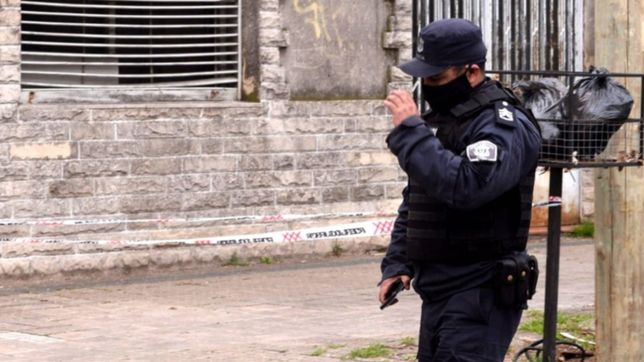 golpes y amenazas durante una brutal entradera a un matrimonio de jubilados en la plata