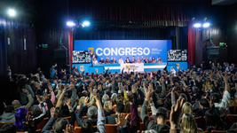 el pj aprobo una mesa con delegados de maximo kirchner y kicillof para armar un frente y las listas