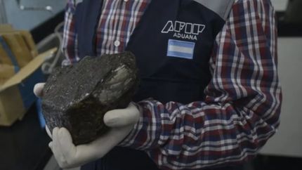 Un jubilado intentó entrar al país desde Chile con un meteorito en el auto