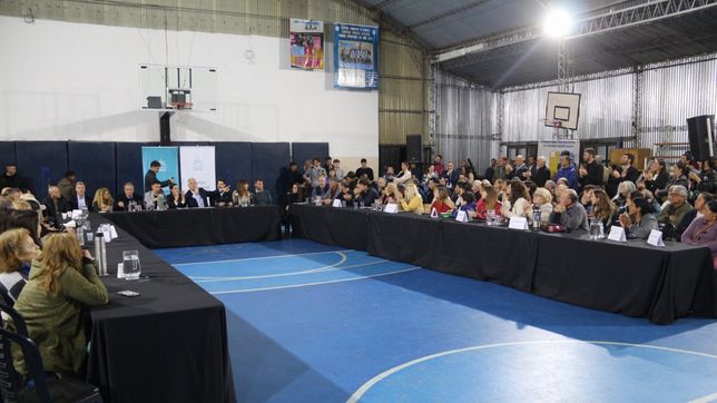 julio alak presento la junta comunal de gonnet y anuncio que obras planean para la localidad